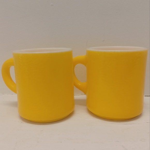 Vintage Hazel Atlas 1950-60s Milk Glass Yellow Mugs Citrus Peel Texture Set of 2 - Picture 2 of 10